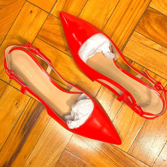 & Other Stories pointed slingback heeled pumps in red - Picture 8 of 9